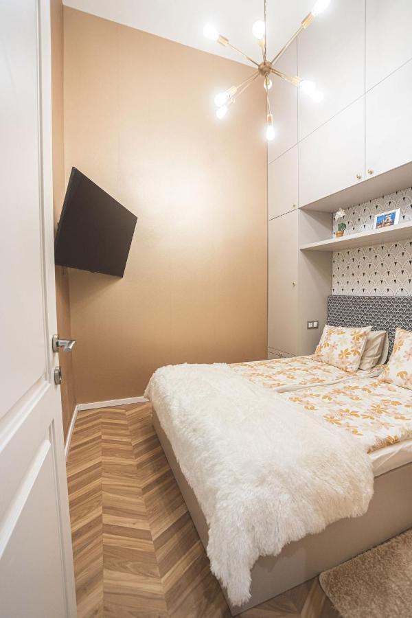 Luxury Gold 2 Bedroom Apartment Budapest Luaran gambar