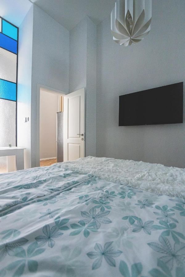 Luxury Gold 2 Bedroom Apartment Budapest Luaran gambar
